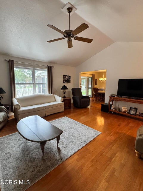 Tiny photo for 1860 Bobolink Lane, Toledo, OH 43615 (MLS # 10014775)