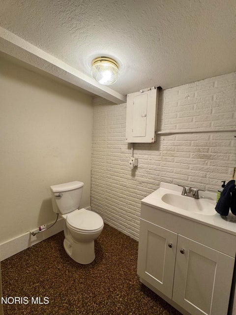 Tiny photo for 1860 Bobolink Lane, Toledo, OH 43615 (MLS # 10014775)
