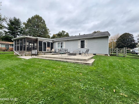 Tiny photo for 1860 Bobolink Lane, Toledo, OH 43615 (MLS # 10014775)