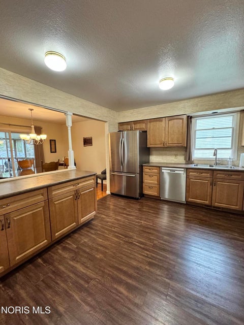Tiny photo for 1860 Bobolink Lane, Toledo, OH 43615 (MLS # 10014775)