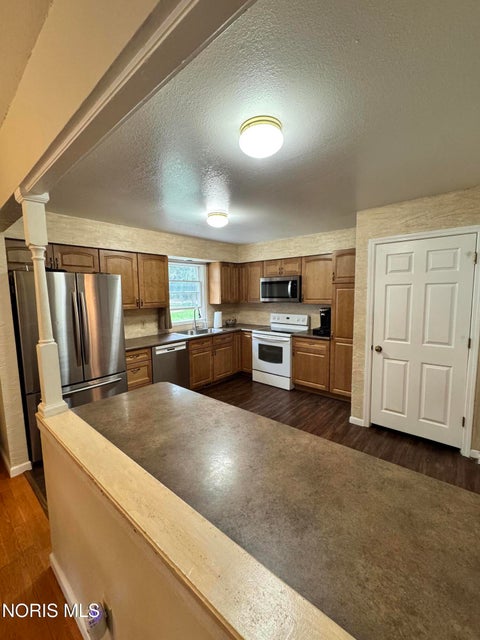 Tiny photo for 1860 Bobolink Lane, Toledo, OH 43615 (MLS # 10014775)
