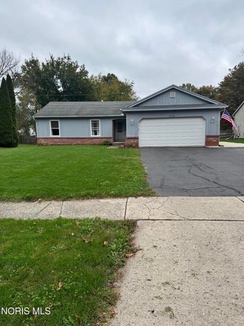 Photo of 1860 Bobolink Lane, Toledo, OH 43615 (MLS # 10014775)