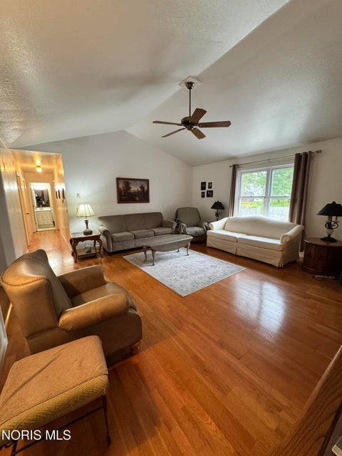 Tiny photo for 1860 Bobolink Lane, Toledo, OH 43615 (MLS # 10014775)