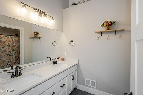 Tiny photo for 9312 Bowman Farms Lane, Sylvania, OH 43560 (MLS # 10006945)