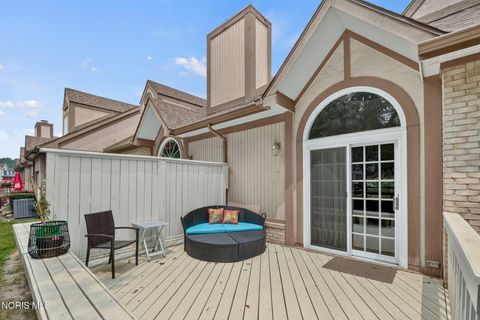 Tiny photo for 6049 Suffolk Lane, Maumee, OH 43537 (MLS # 10010898)