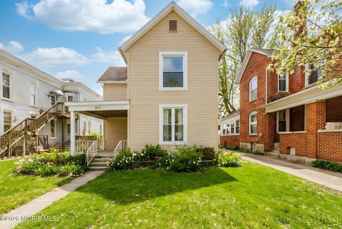 Tiny photo for 807 W Main Cross Street, Findlay, OH 45840 (MLS # 10003780)