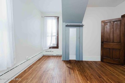 Tiny photo for 807 W Main Cross Street, Findlay, OH 45840 (MLS # 10003780)