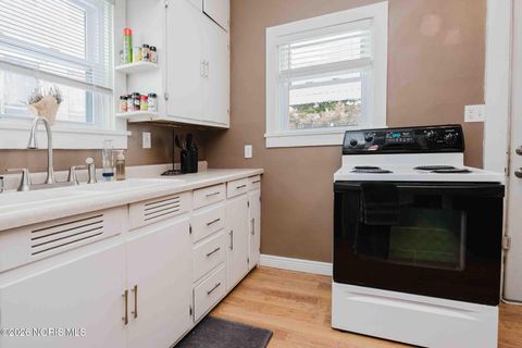 Tiny photo for 807 W Main Cross Street, Findlay, OH 45840 (MLS # 10003780)