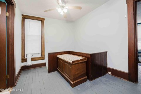 Tiny photo for 807 W Main Cross Street, Findlay, OH 45840 (MLS # 10003780)