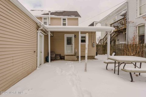 Tiny photo for 807 W Main Cross Street, Findlay, OH 45840 (MLS # 10003780)