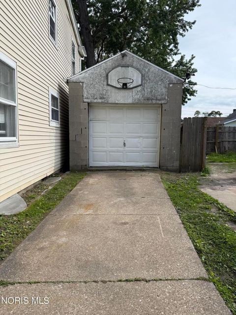 Tiny photo for 3342 Upton Avenue, Toledo, OH 43613 (MLS # 10007579)