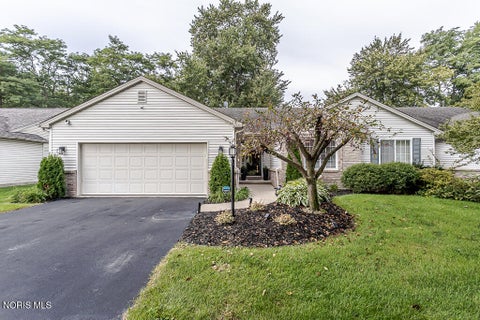 Photo of 552 Crystal Lake Drive, Holland, OH 43528 (MLS # 10013998)