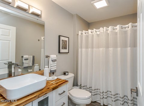 Tiny photo for 552 Crystal Lake Drive, Holland, OH 43528 (MLS # 10013998)