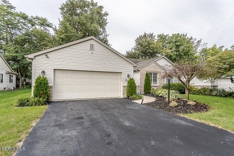 Tiny photo for 552 Crystal Lake Drive, Holland, OH 43528 (MLS # 10013998)