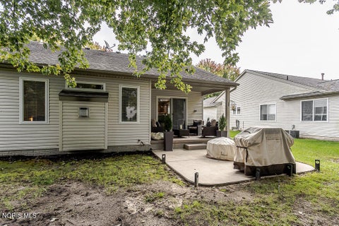 Tiny photo for 552 Crystal Lake Drive, Holland, OH 43528 (MLS # 10013998)