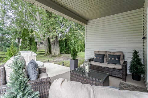 Tiny photo for 552 Crystal Lake Drive, Holland, OH 43528 (MLS # 10013998)