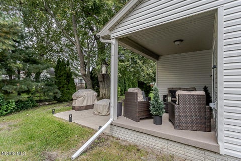 Tiny photo for 552 Crystal Lake Drive, Holland, OH 43528 (MLS # 10013998)