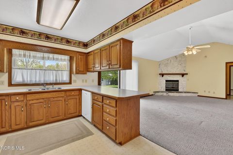 Tiny photo for 1219 Oaktree Court, Oregon, OH 43616 (MLS # 10006775)