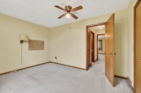 Tiny photo for 1219 Oaktree Court, Oregon, OH 43616 (MLS # 10006775)