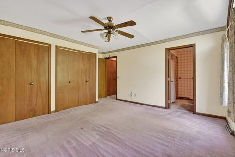 Tiny photo for 1219 Oaktree Court, Oregon, OH 43616 (MLS # 10006775)