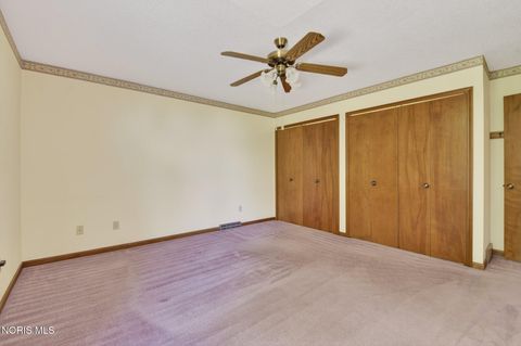 Tiny photo for 1219 Oaktree Court, Oregon, OH 43616 (MLS # 10006775)