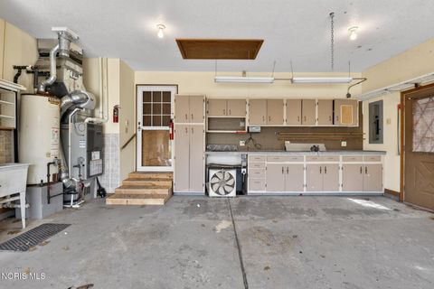 Tiny photo for 1219 Oaktree Court, Oregon, OH 43616 (MLS # 10006775)