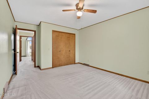 Tiny photo for 1219 Oaktree Court, Oregon, OH 43616 (MLS # 10006775)