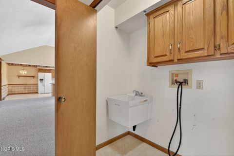 Tiny photo for 1219 Oaktree Court, Oregon, OH 43616 (MLS # 10006775)