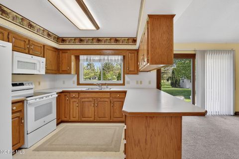 Tiny photo for 1219 Oaktree Court, Oregon, OH 43616 (MLS # 10006775)