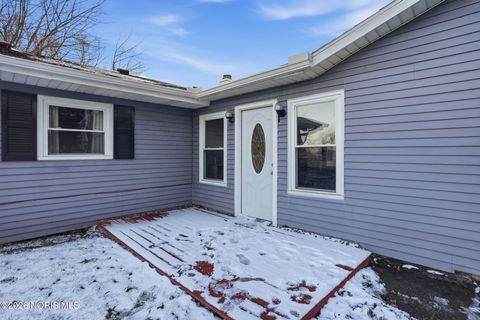 Tiny photo for 1142 Concord Court, Findlay, OH 45840 (MLS # 10002982)