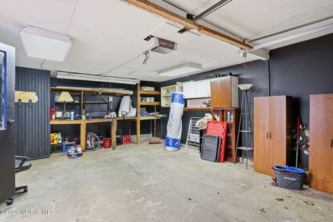 Tiny photo for 1142 Concord Court, Findlay, OH 45840 (MLS # 10002982)