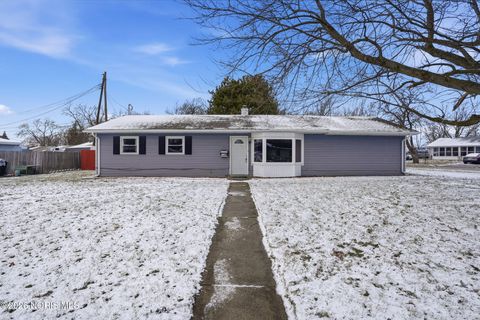 Photo of 1142 Concord Court, Findlay, OH 45840 (MLS # 10002982)