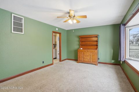Tiny photo for 1142 Concord Court, Findlay, OH 45840 (MLS # 10002982)