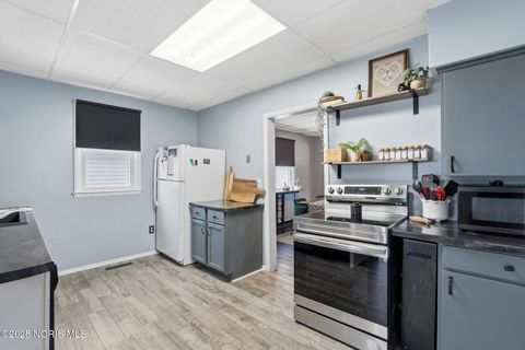 Tiny photo for 432 Carnahan Avenue, Findlay, OH 45840 (MLS # 10002248)