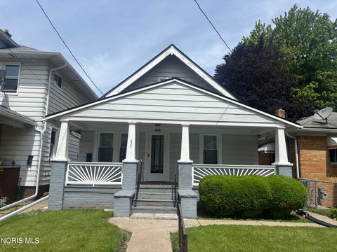 Photo of 2425 Caledonia Street, Toledo, OH 43605 (MLS # 10008255)