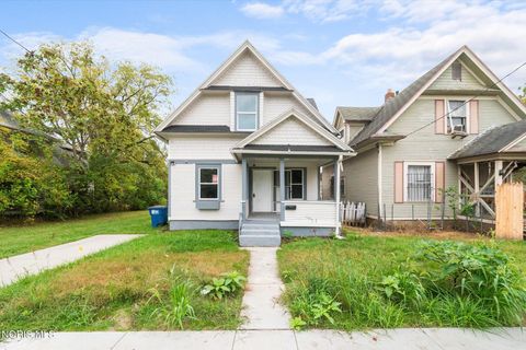 Tiny photo for 3244 Glenwood Avenue, Toledo, OH 43610 (MLS # 10004960)