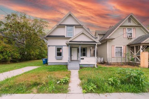 Photo of 3244 Glenwood Avenue, Toledo, OH 43610 (MLS # 10004960)