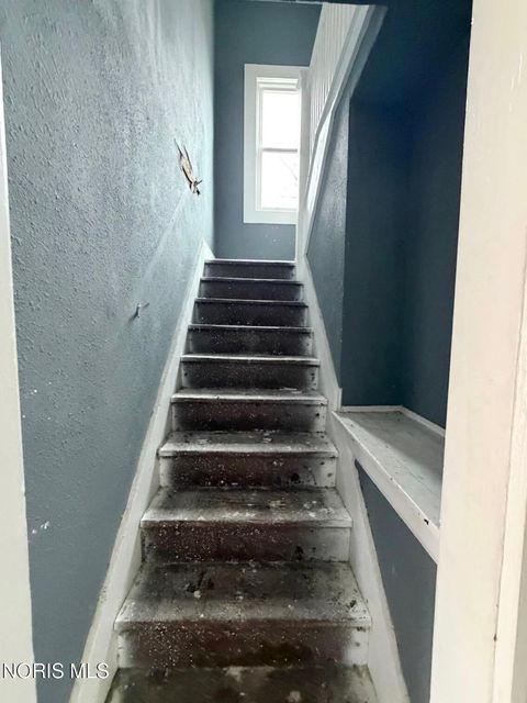 Tiny photo for 3244 Glenwood Avenue, Toledo, OH 43610 (MLS # 10004960)