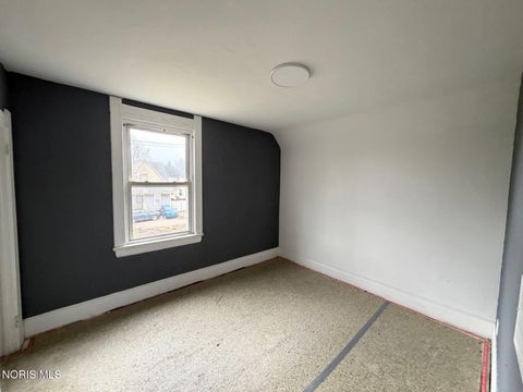 Tiny photo for 3244 Glenwood Avenue, Toledo, OH 43610 (MLS # 10004960)