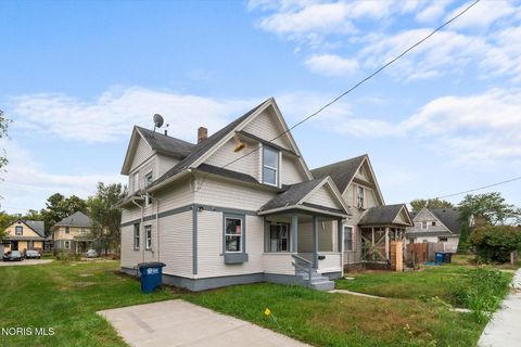 Tiny photo for 3244 Glenwood Avenue, Toledo, OH 43610 (MLS # 10004960)
