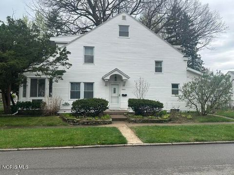 Photo of 2601 Portsmouth Avenue, Toledo, OH 43613 (MLS # 10006524)