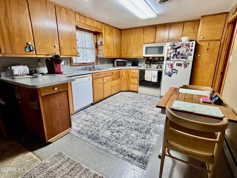 Tiny photo for 202 Cincinnati Street, Blakeslee, OH 43505 (MLS # 10009566)