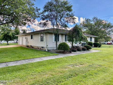 Photo of 202 Cincinnati Street, Blakeslee, OH 43505 (MLS # 10009566)
