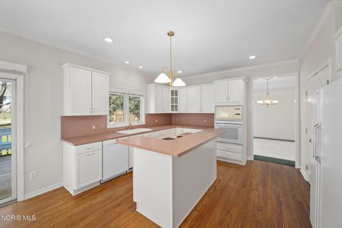 Tiny photo for 26281 Seminary Road, Perrysburg, OH 43551 (MLS # 10005073)