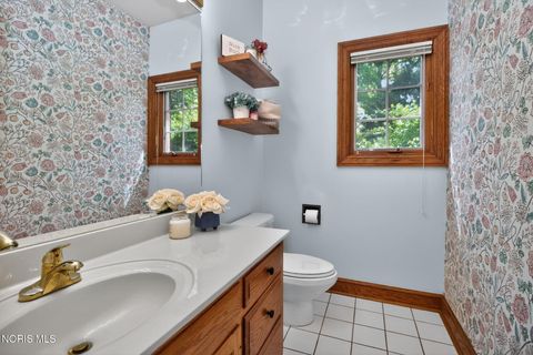 Tiny photo for 2709 Westchester Road, Ottawa Hills, OH 43615 (MLS # 10007158)