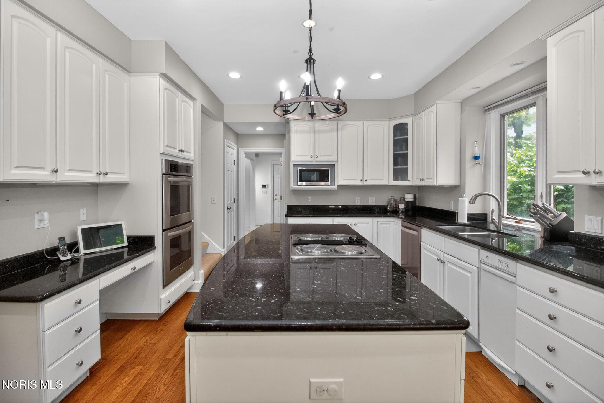 Ottawa Hills, Ohio, 43615, United States, 5 Bedrooms Bedrooms, ,7 BathroomsBathrooms,Residential,Active,2052083