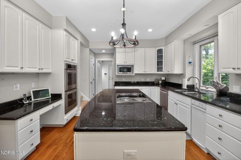 Tiny photo for 2709 Westchester Road, Ottawa Hills, OH 43615 (MLS # 10007158)