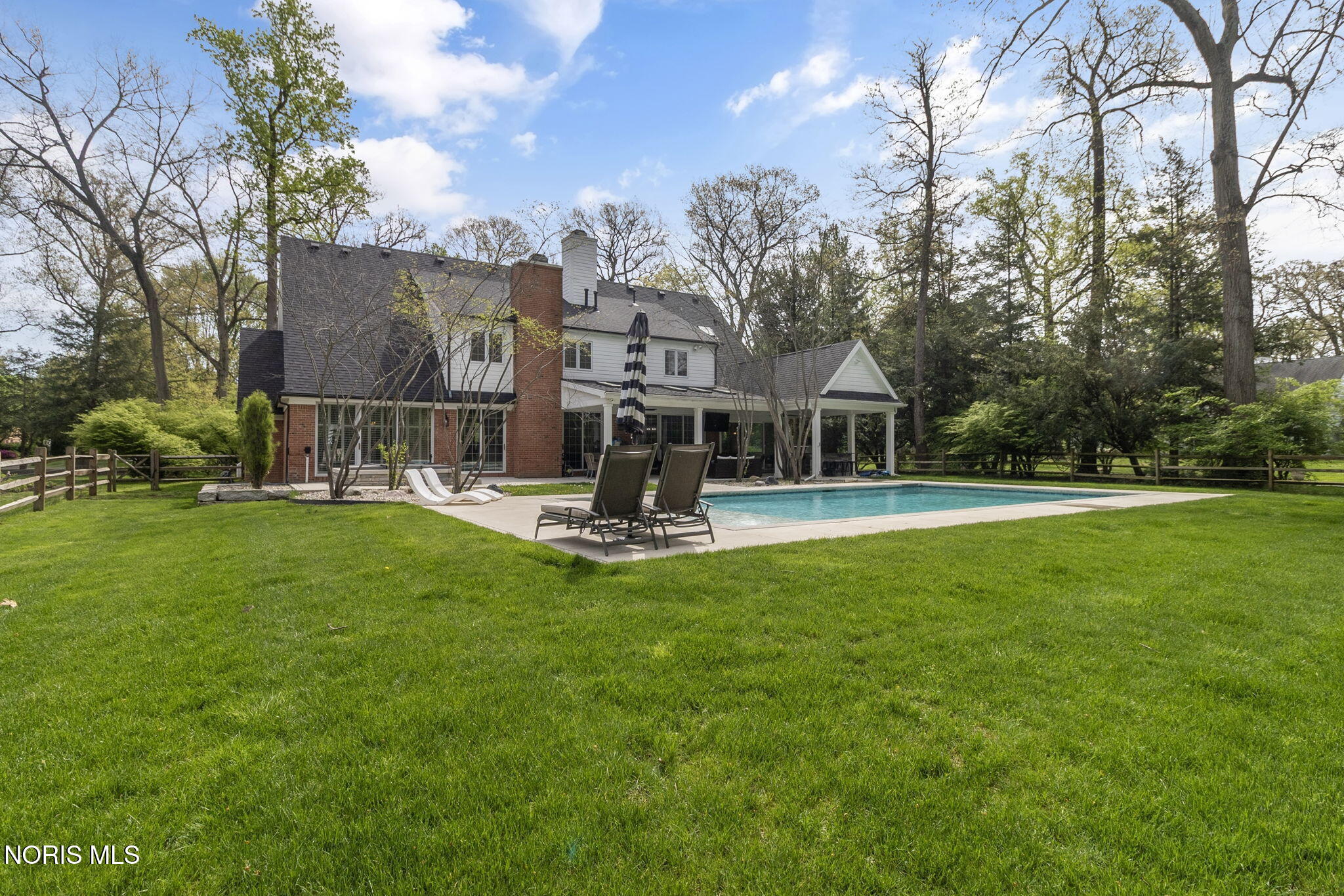 Ottawa Hills, Ohio, 43615, United States, 5 Bedrooms Bedrooms, ,7 BathroomsBathrooms,Residential,Active,2052083