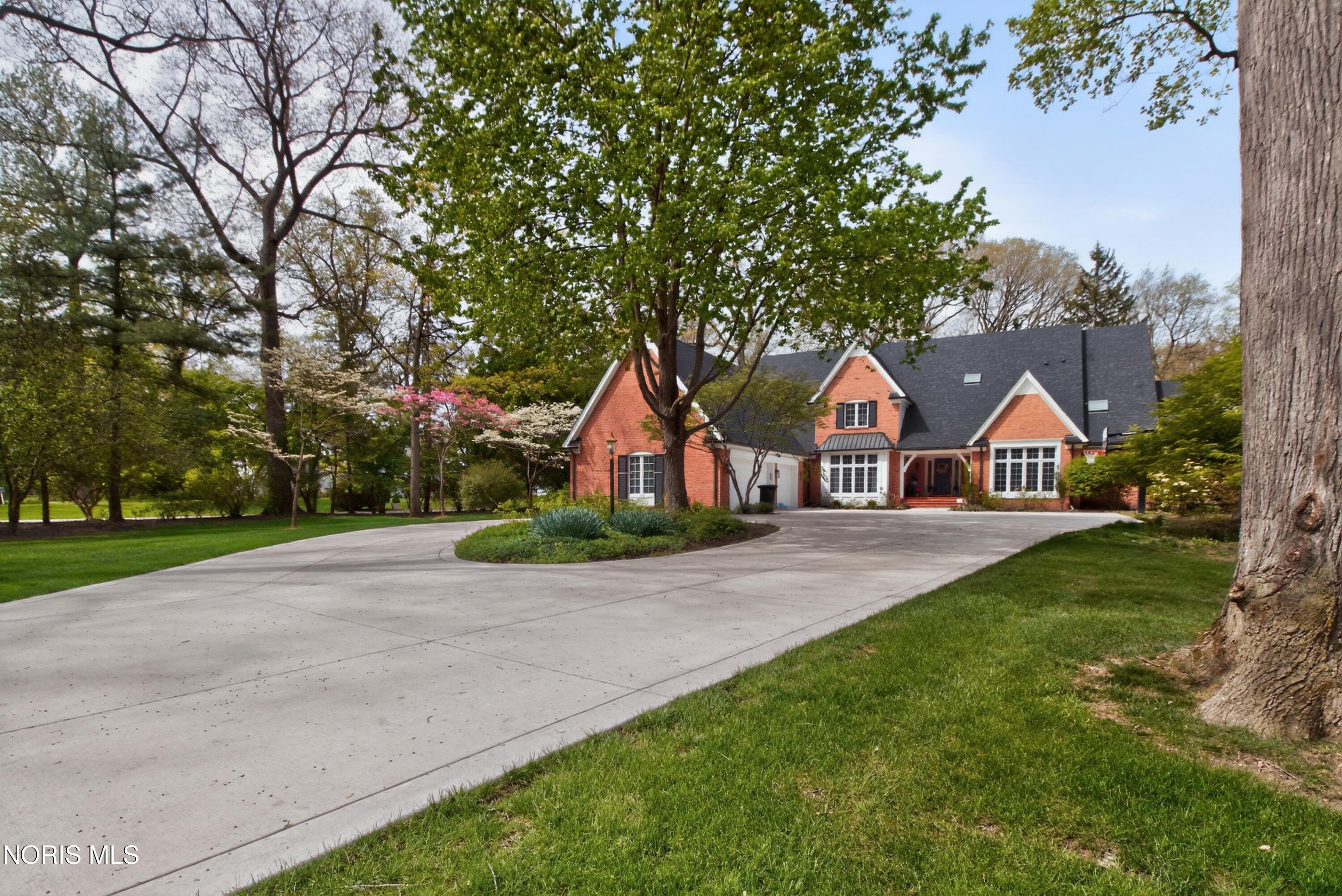 2709 Westchester Road
