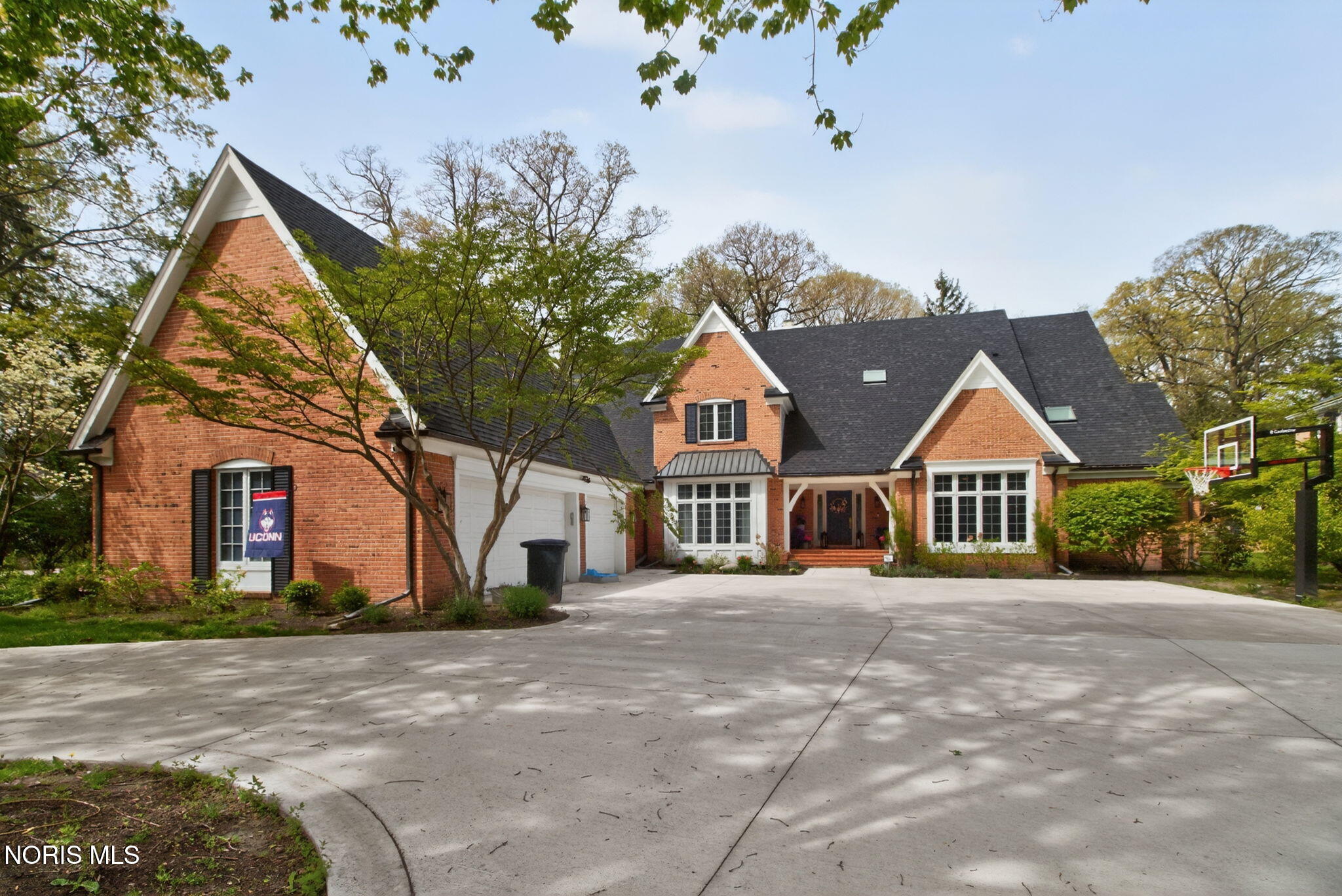 2709 Westchester Road